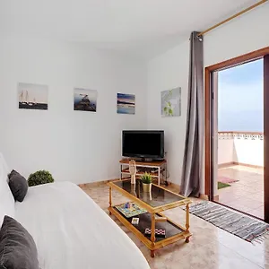 Luisa 2 En Apartamento